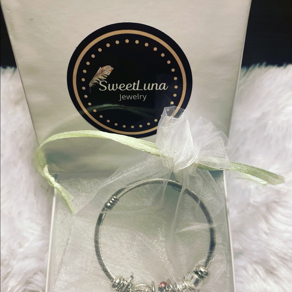 Heart charm bracelet, valentines gift,casual wear, jewelry - Picture 3 of 4